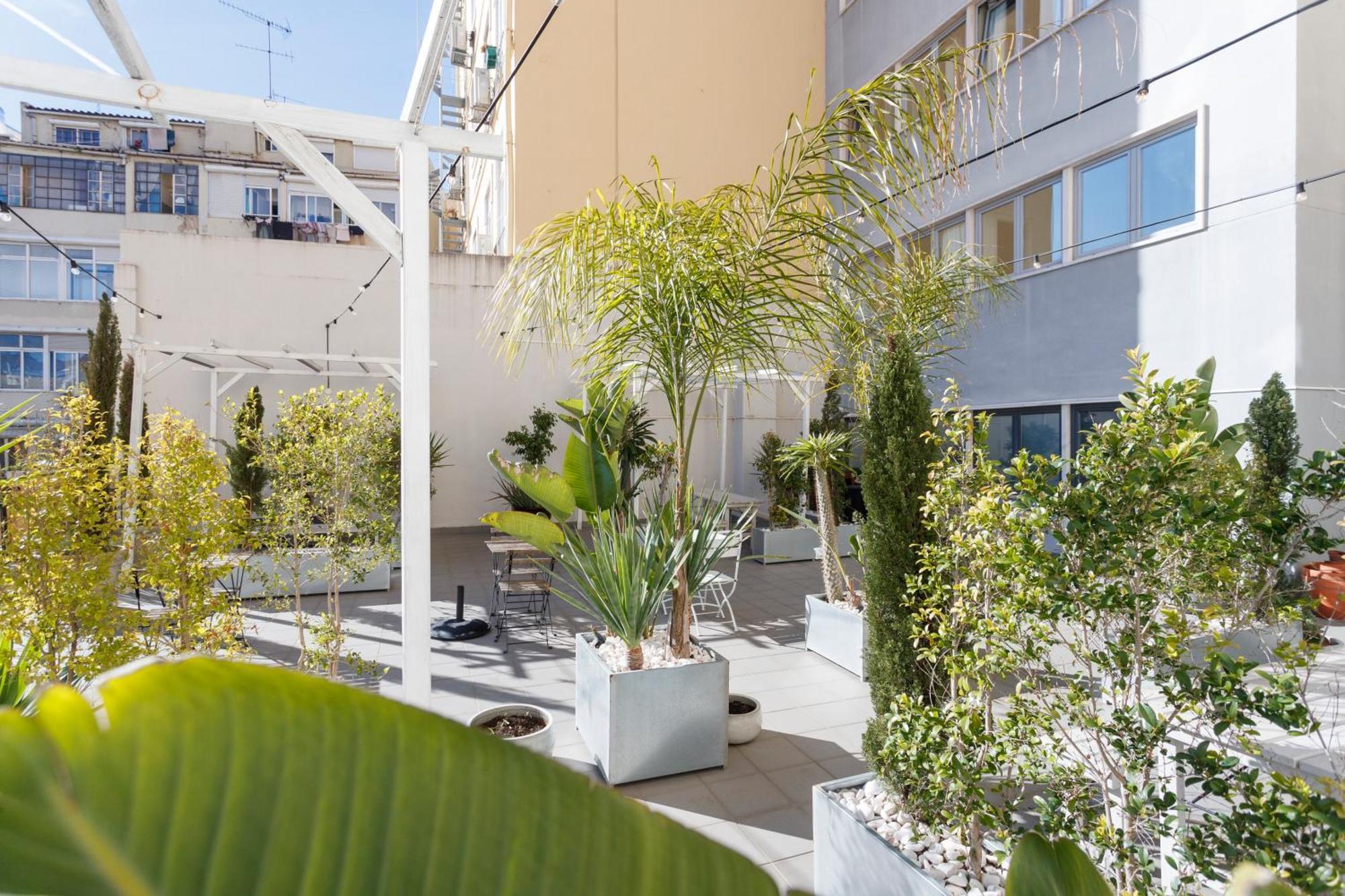 Cosmopolitan Comfort In Lisbon 4A- By Misha'S Place Экстерьер фото